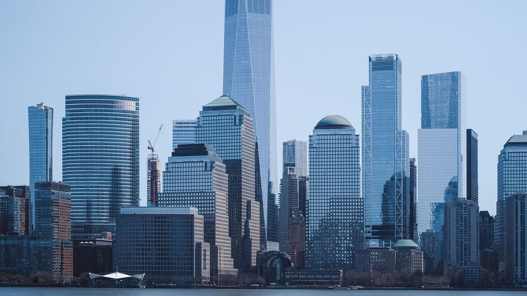 城市摩天建筑，震撼4K壁纸，3840x2160超高清水景图片，一键下载！