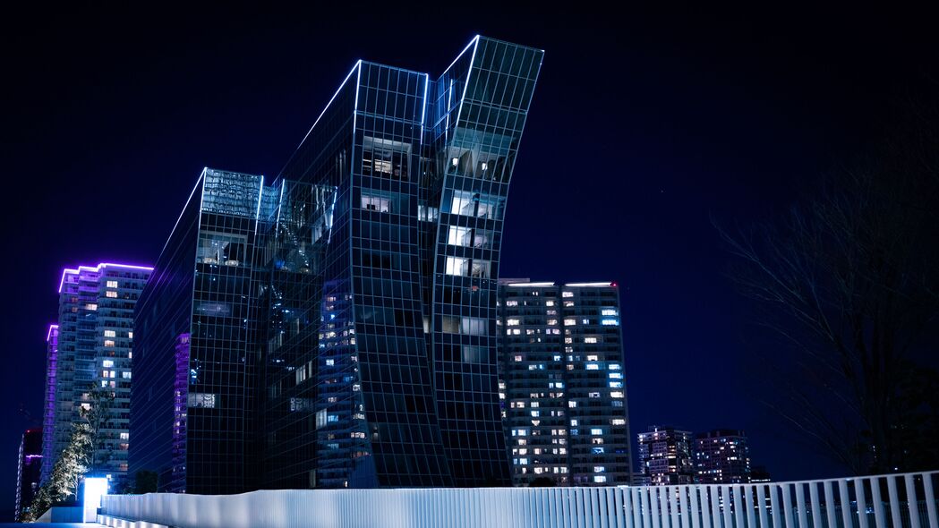 城市夜魅，绝美背光建筑，4K超清壁纸，3840x2160高清下载