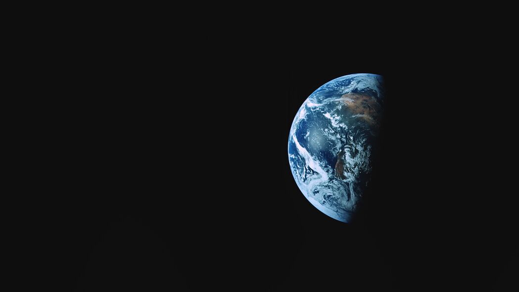 地球行星，神秘阴影下的黑暗太空，4K超高清壁纸，3840x2160极致体验，一键下载！