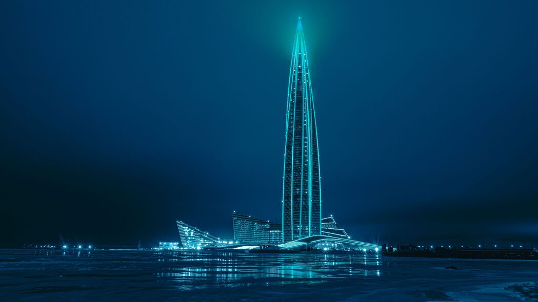 塔建筑背光之美，高清4K夜间壁纸，3840x2160极致清晰，一键下载