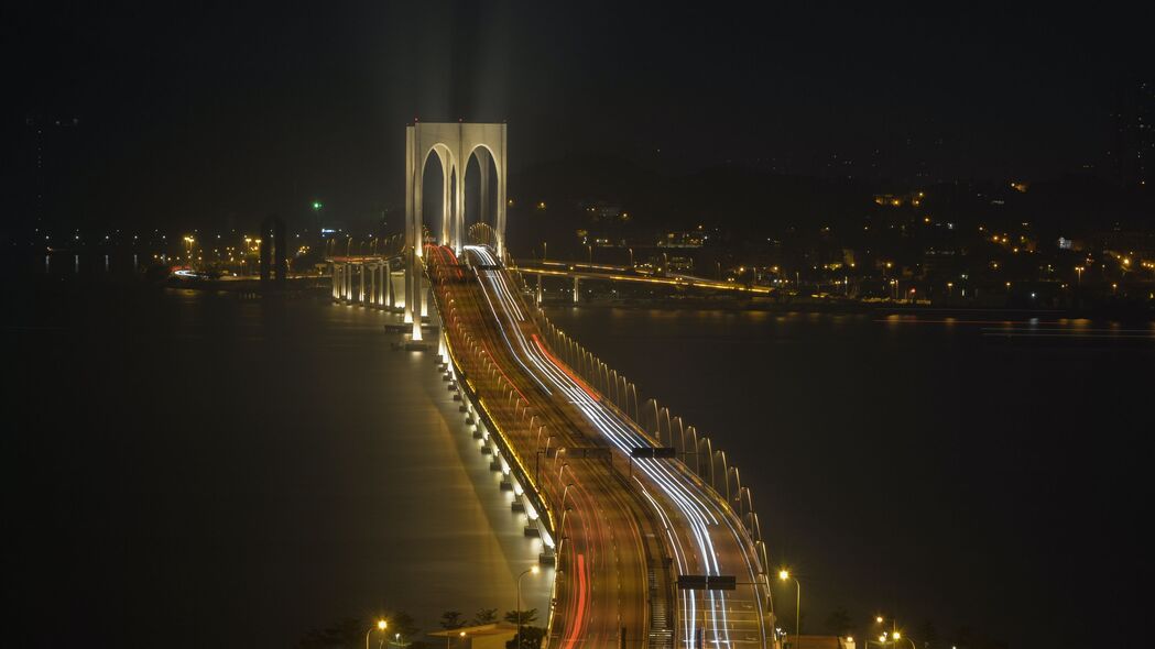 大桥夜色灯光深邃，4K高清壁纸3840x2160，绝美背景图片免费下载