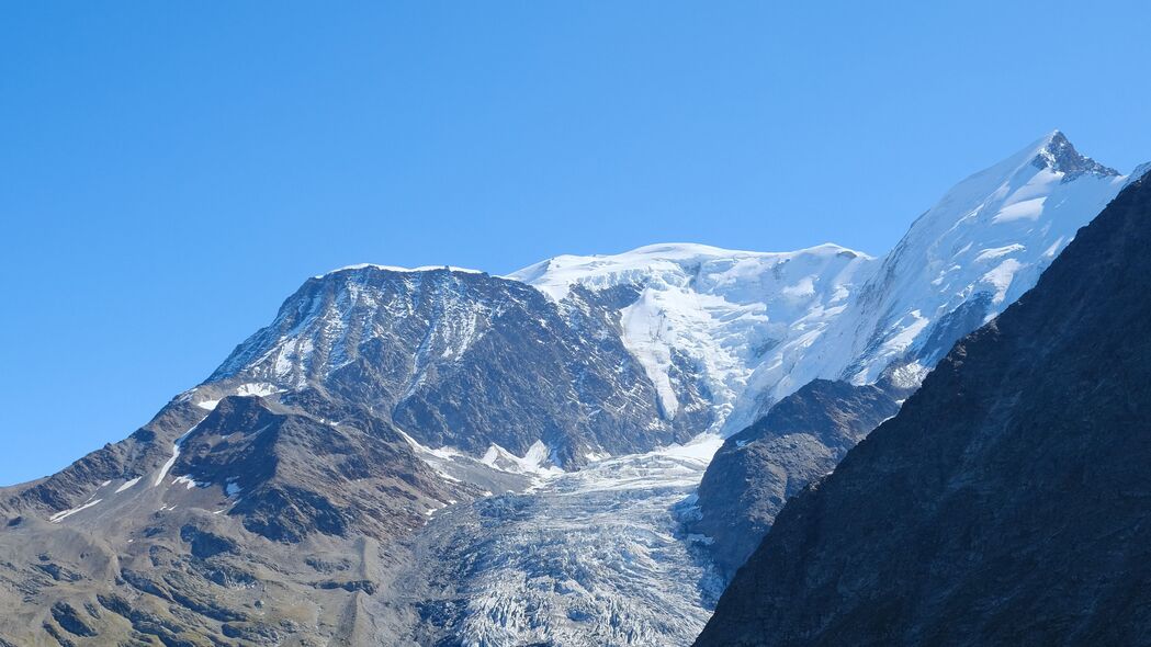 绝美山峰坡景，高清4K壁纸，震撼你的视觉享受（3840x2160超高清下载）