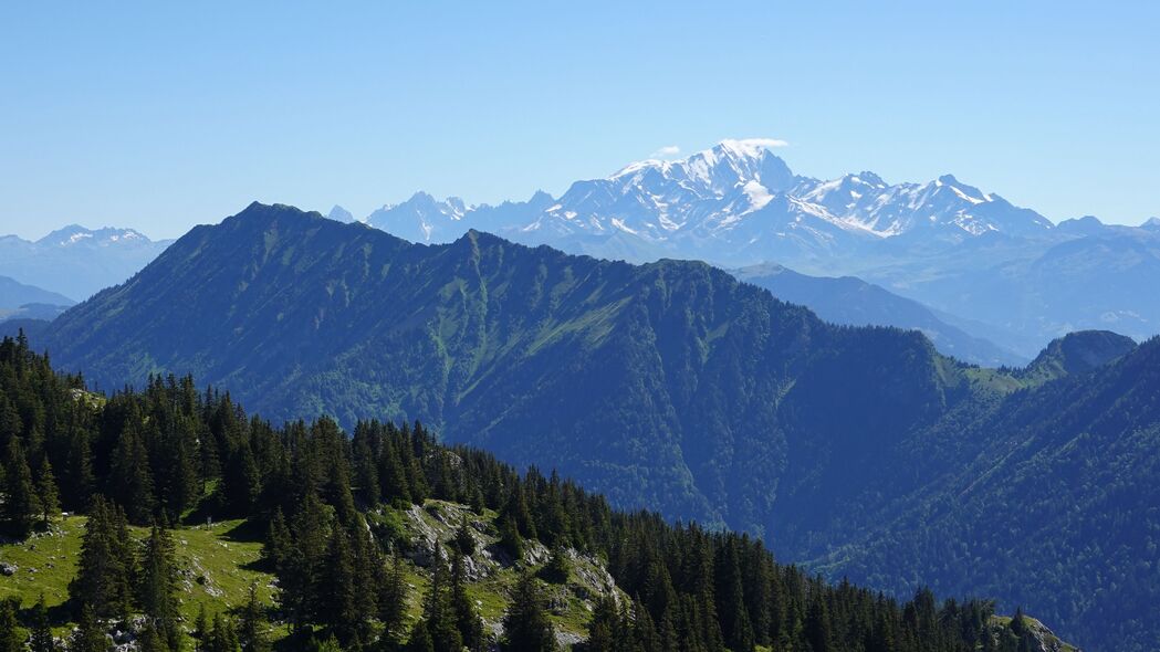 阿尔卑斯山峰绝美风景，高清4K壁纸，3840x2160分辨率，畅享白山壮丽景色！