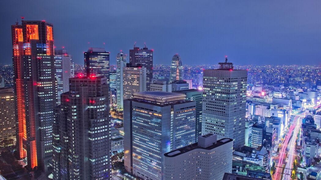 摩天大楼壮观景象，城市建筑公寓4K高清壁纸，3840x2160分辨率，绝美风景一键下载