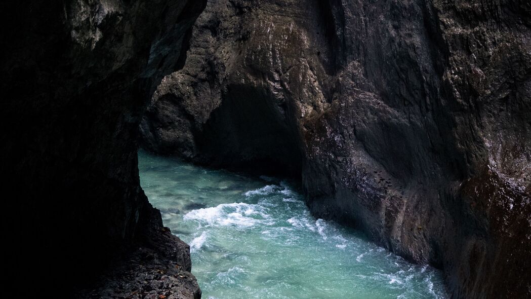 河流穿岩，水韵峡谷，绝美4K高清壁纸，3840x2160超清下载