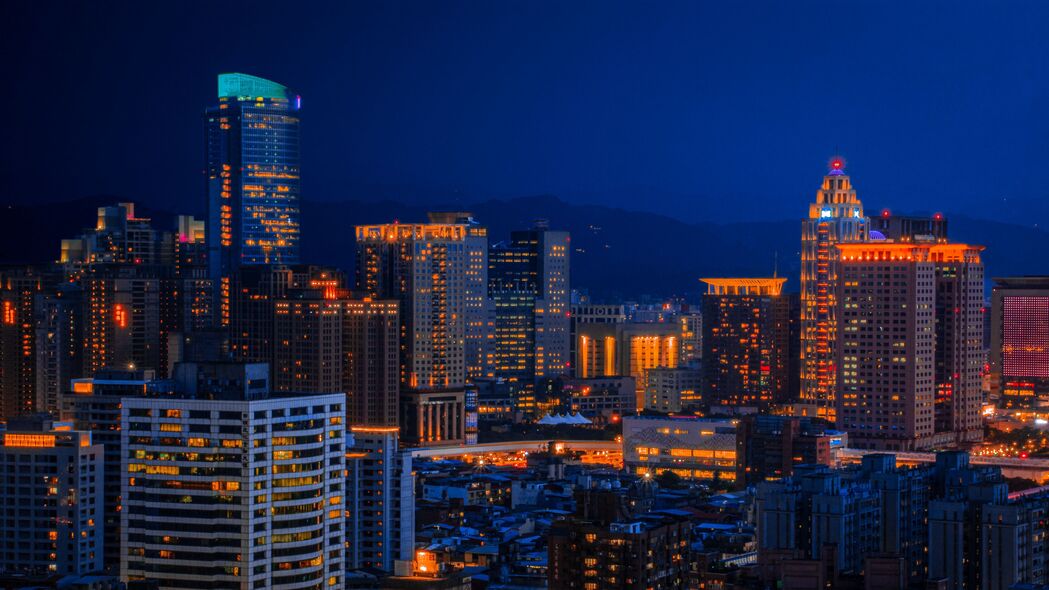 摩天大楼璀璨夜景，高清4K建筑灯光壁纸，3840x2160分辨率免费下载