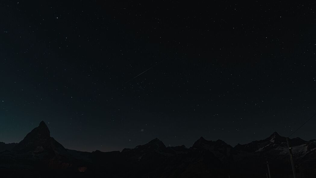 山脉岩石夜景，璀璨星空4K超清壁纸，3840x2160高清下载