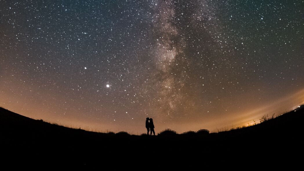 爱情剪影，夜晚星空下的璀璨星星，高清4K壁纸下载（3840x2160）