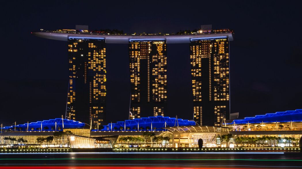 夜城璀璨，建筑光影交织，超清4K夜景壁纸，3840x2160高清下载