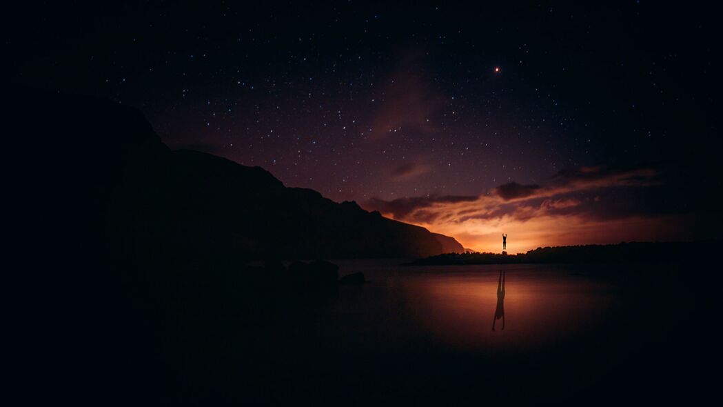男人剪影跳跃自由，高清4K日落星星壁纸，3840x2160超清背景图片下载