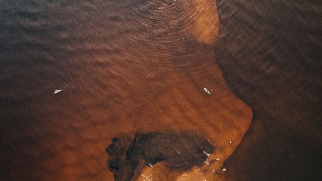 船影映海，鸟瞰沙波——绝美4K海景壁纸，3840x2160高清下载