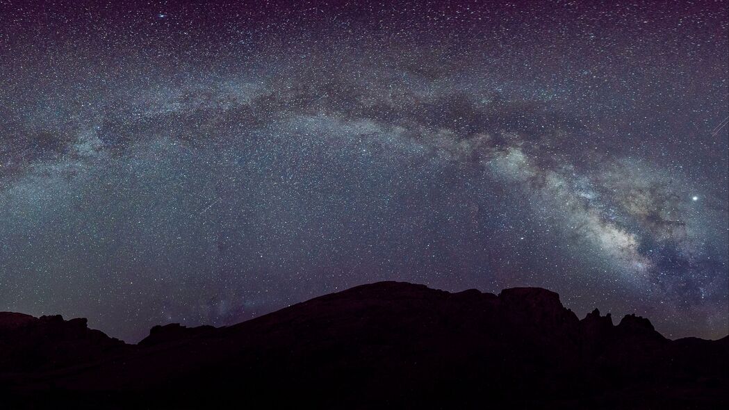 星云山脉星光璀璨，高清4K夜晚星空壁纸，3840x2160超清下载