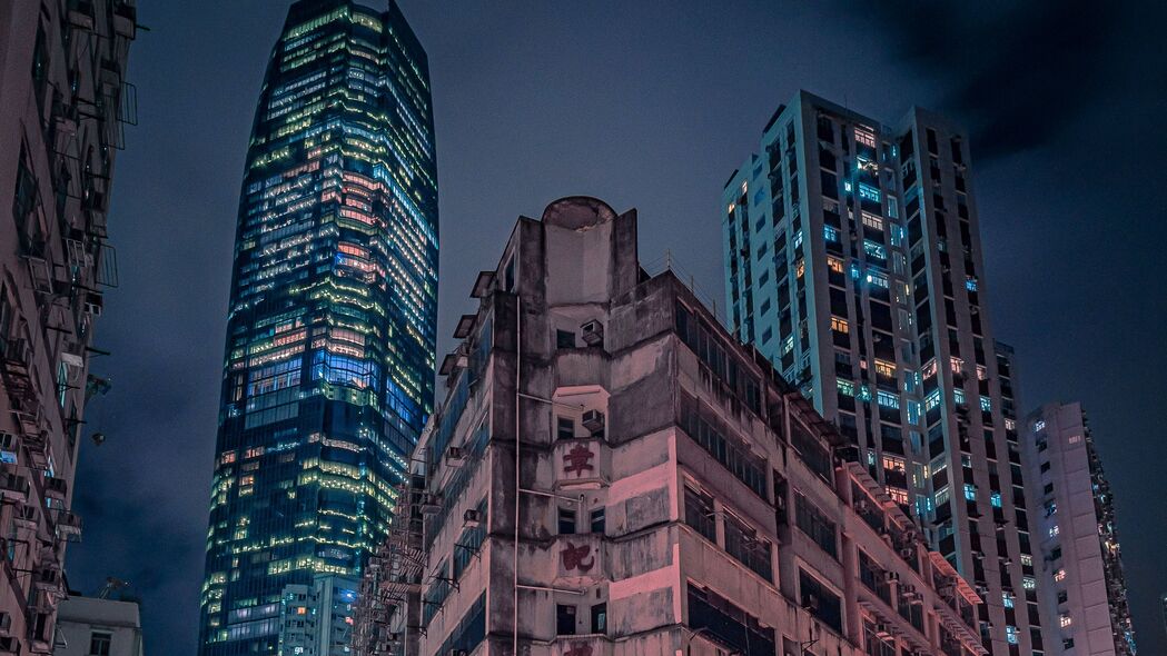 夜城摩天辉煌，4K超清霓虹建筑风景壁纸（3840x2160）高清下载