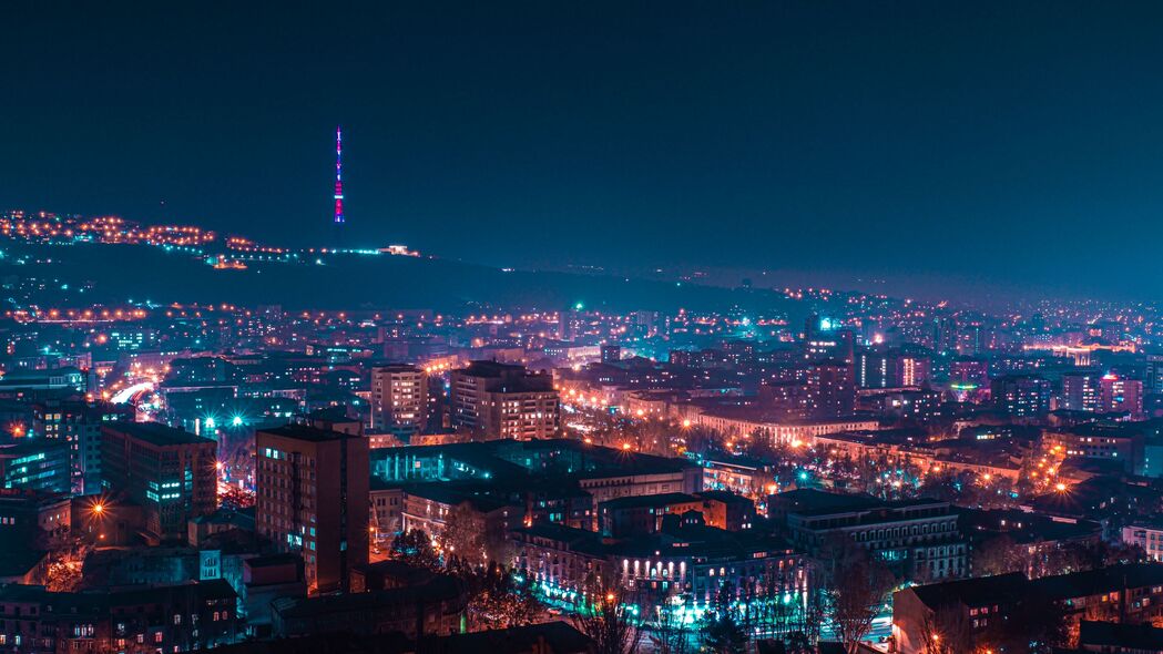 夜城塔灯辉光，绝美4K夜景建筑壁纸，高清3840x2160下载