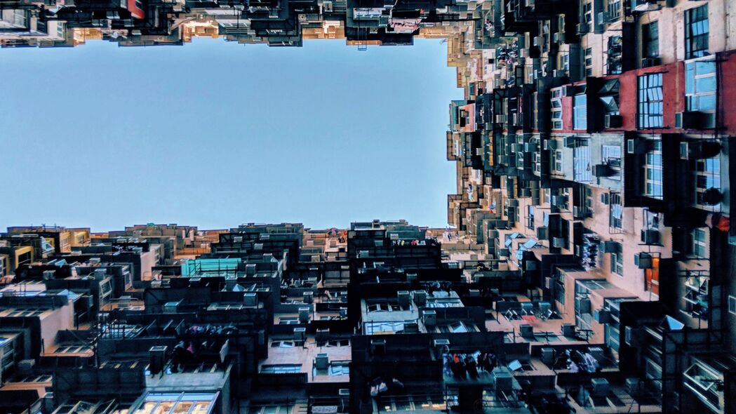公寓建筑立面仰视，绝美天空4K超清壁纸，3840x2160高清下载