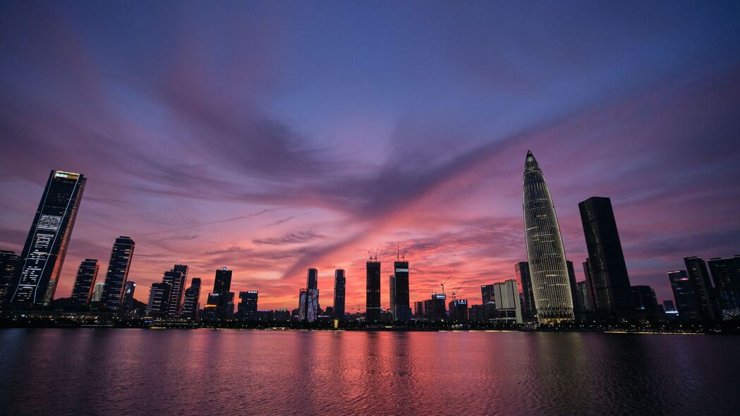 城市摩天景观，日落海洋绝美4K壁纸，超清3840x2160分辨率，高清下载