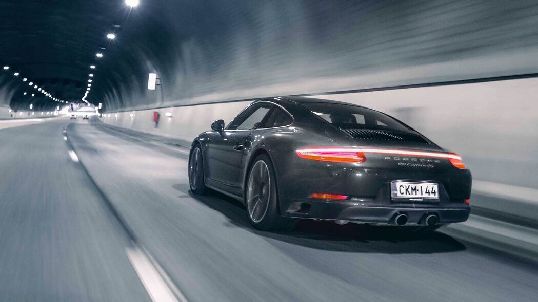保时捷911极速跑车，惊艳4K壁纸，高清3840x2160汽车图片，尽在此处下载！