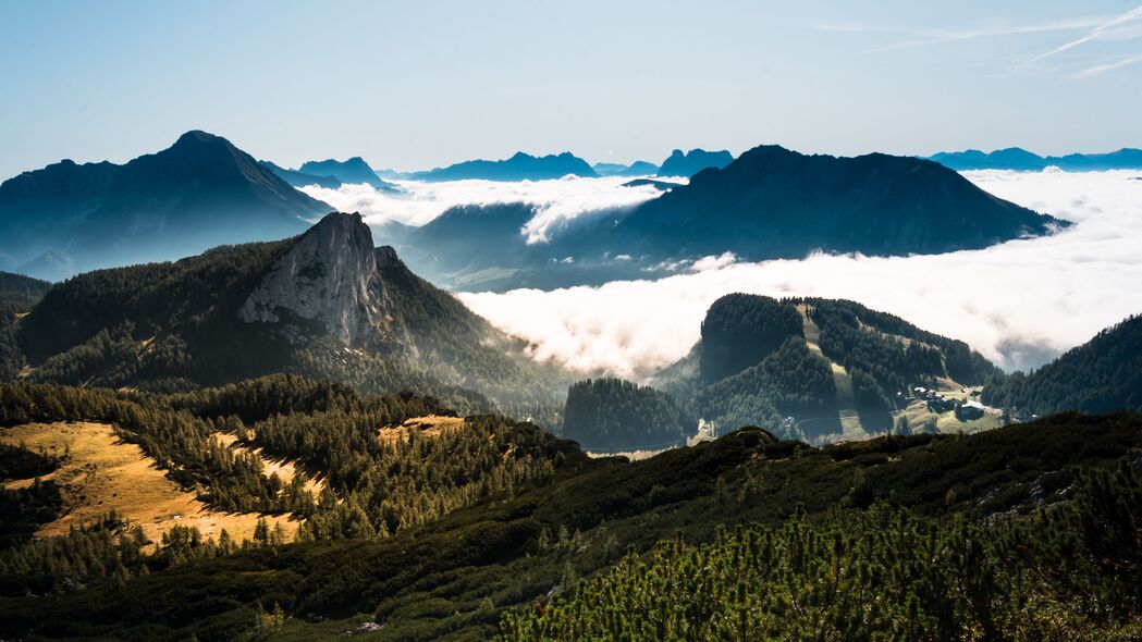 山脉峰峦，岩石苍穹，绝美4K风景壁纸，3840x2160高清下载