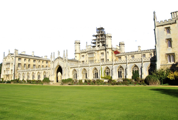 英国剑桥米白色建筑高清PNG透明背景摄影素材，精美风景图片设计下载