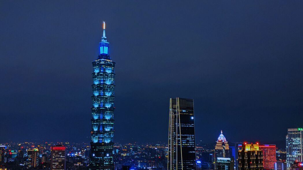 塔夜城建筑之美，超高清4K风景壁纸，3840x2160分辨率，免费下载