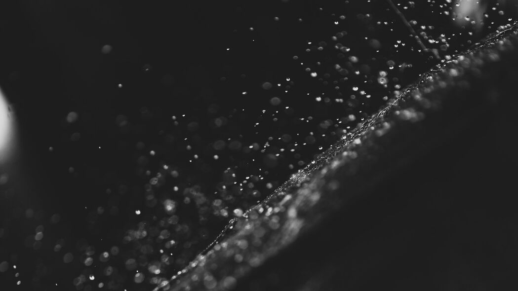 高清4K滴水黑白表面壁纸 3840x2160 精美背景图下载