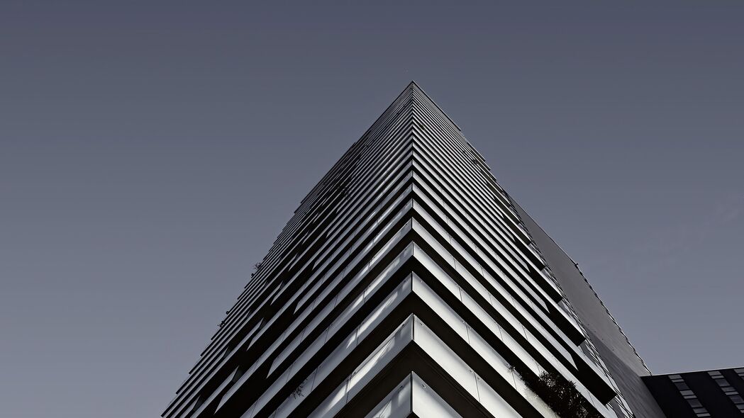 立面建筑阳台绝美4K壁纸，高清3840x2160风景图片，一键下载尽享视觉盛宴