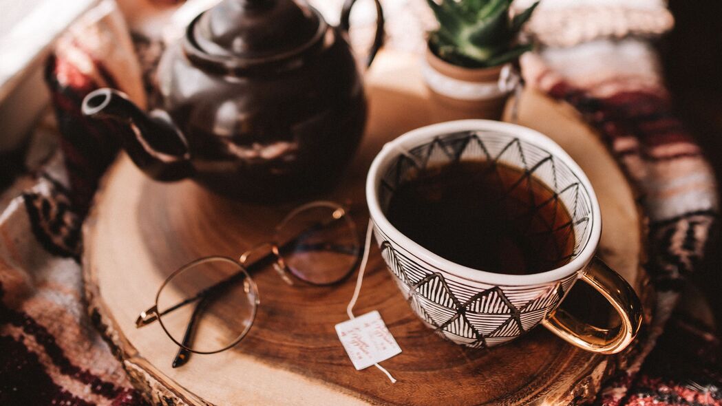 杯子茶壶静物4K高清壁纸，3840x2160超清背景图片，免费下载