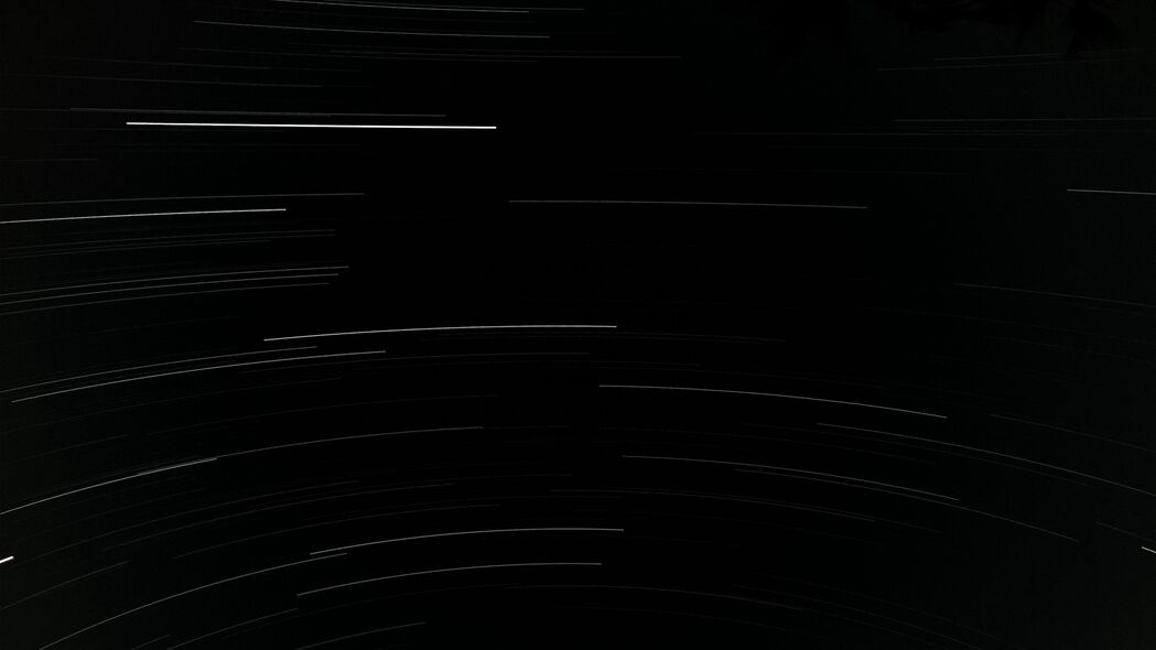 条纹旋转黑色4K壁纸，高清3840x2160背景图片，一键下载！