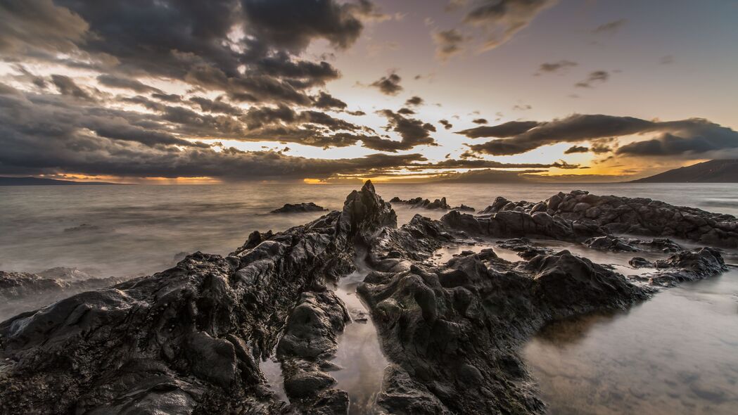 岩石与石头之美，地平线水景4K超清壁纸，3840x2160高清下载