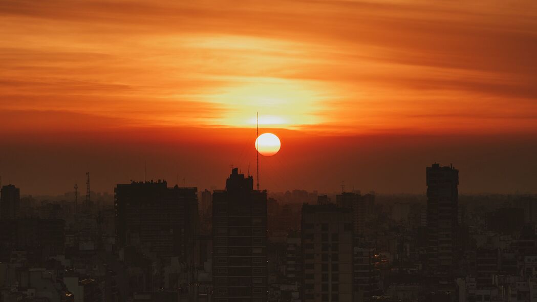 城市傍晚日落，绝美建筑4K壁纸，3840x2160超清下载