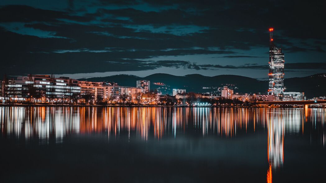 建筑夜城塔楼，绝美4K壁纸，3840x2160高清风景图片下载