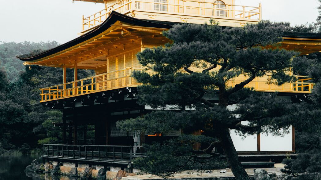中国寺庙建筑之美，高清4K水景壁纸，3840x2160分辨率，下载即享