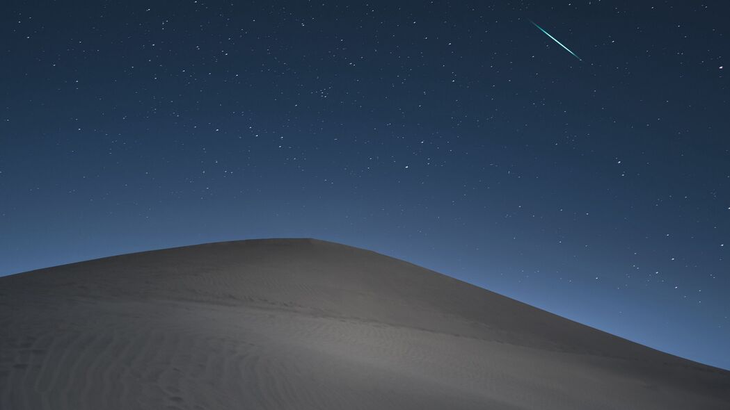 沙漠之夜，沙丘星光4K壁纸，3840x2160高清风景图片下载