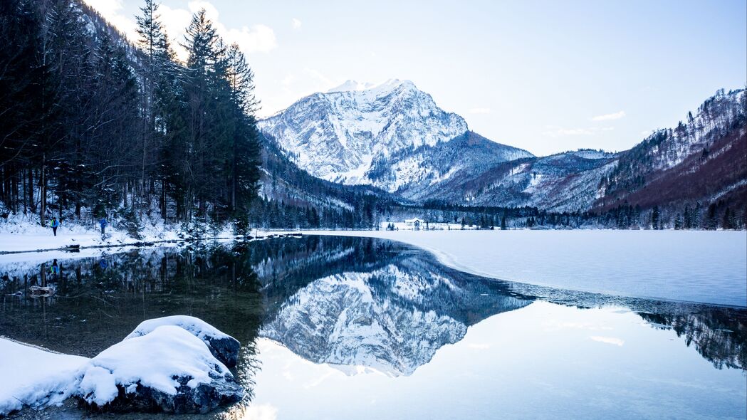 山脉雪景湖光反射，绝美4K壁纸，高清3840x2160下载