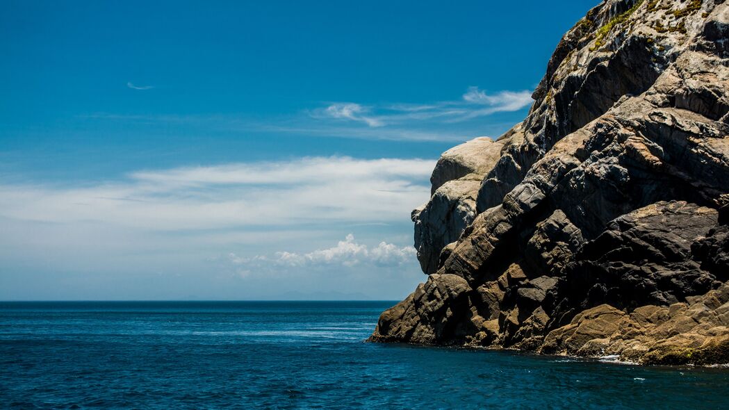 岩石海岸美景，大海地平线壮丽景色 4K高清壁纸（3840x2160）下载