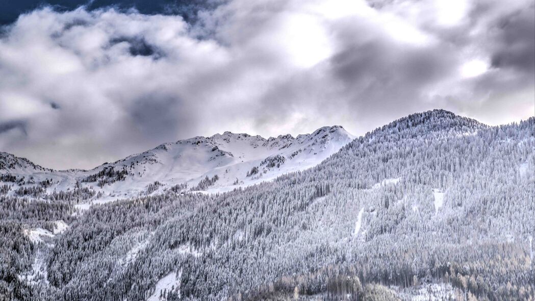 山脉雪景森林岩石4K超清壁纸，3840x2160高清图片下载