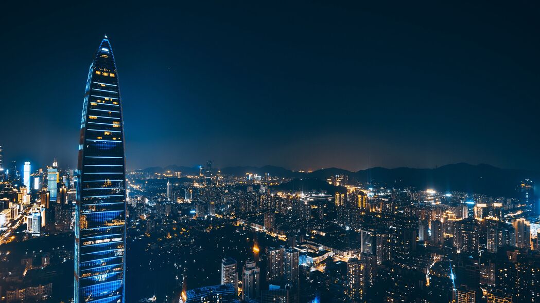 夜城鸟瞰，建筑璀璨灯光，大都市4K高清壁纸下载（3840x2160）