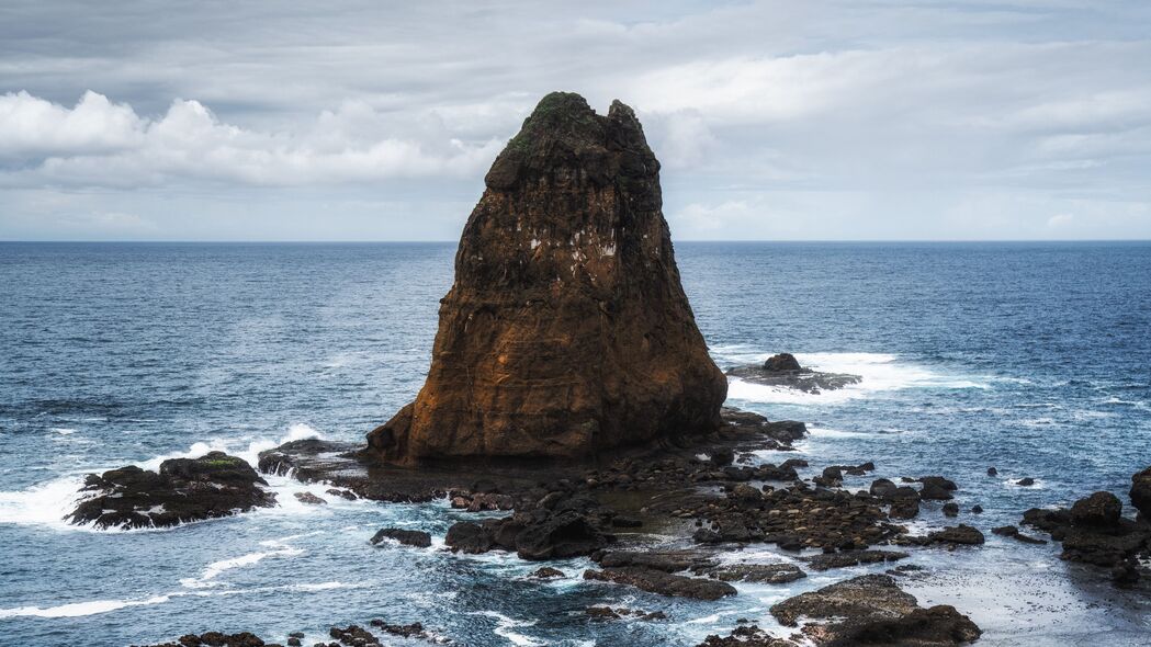 海岩波澜4K超清壁纸，3840x2160高清风景图片下载