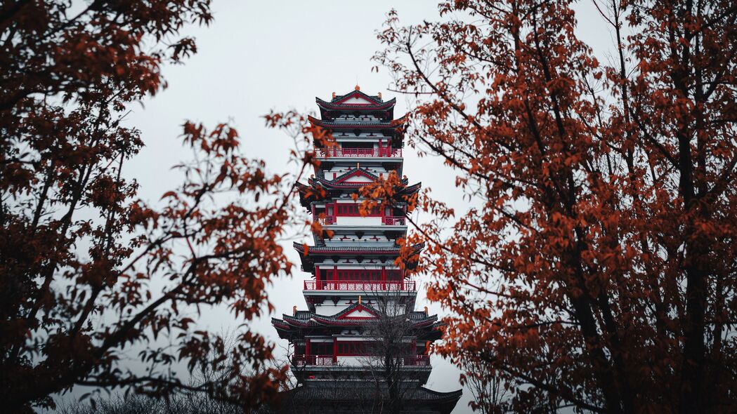4K高清壁纸，宝塔寺庙与树木美景，3840x2160超高清建筑背景图片下载