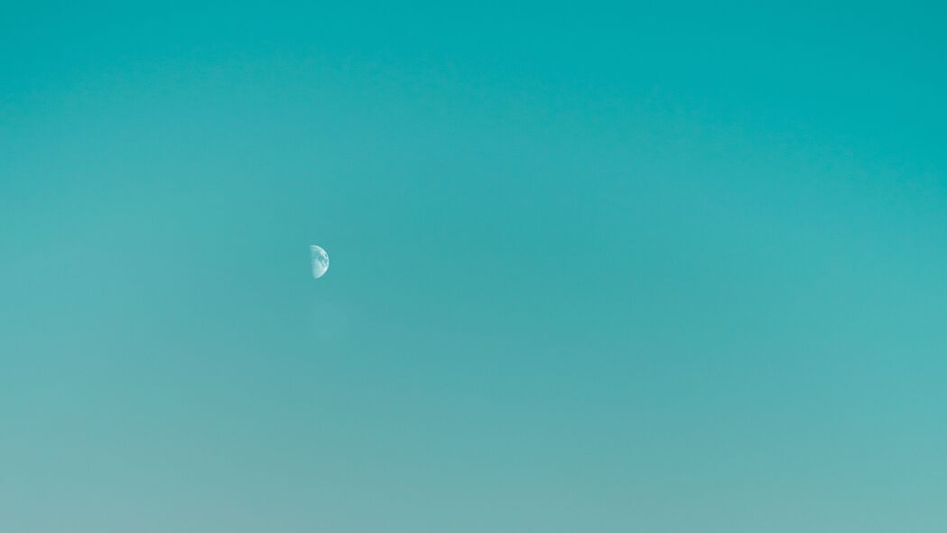 天空与月亮之美，极简渐变4K高清壁纸（3840x2160）免费下载