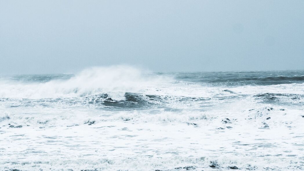 波浪冲浪，尽享大海之美，超高清4K海洋风景壁纸（3840x2160）免费下载