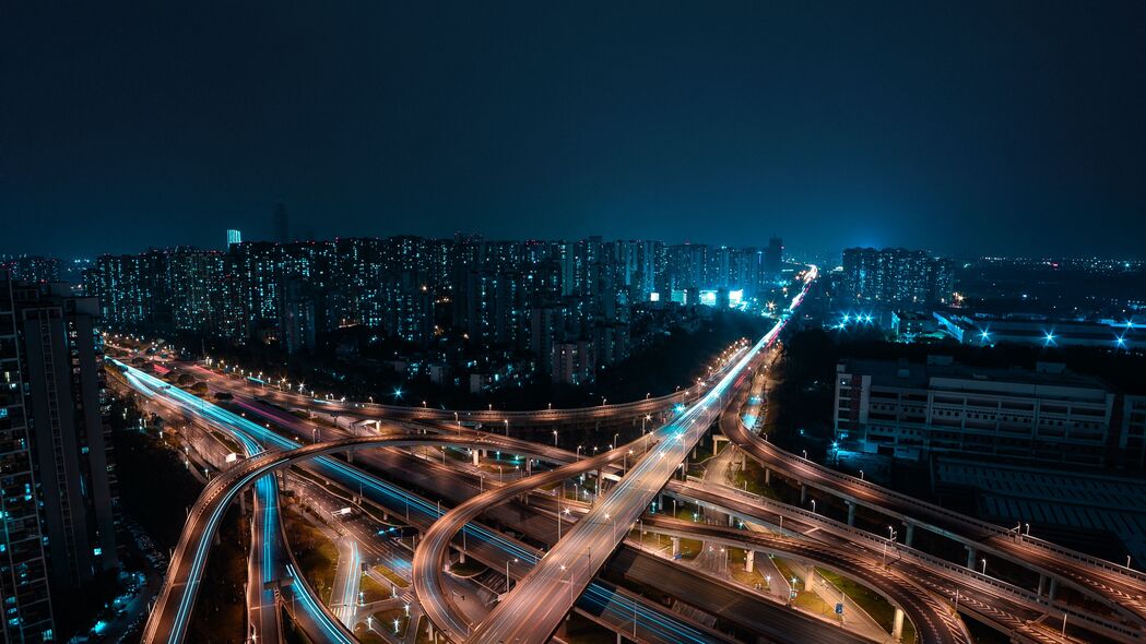 夜城鸟瞰，道路建筑美景，大都市4K高清壁纸（3840x2160）免费下载