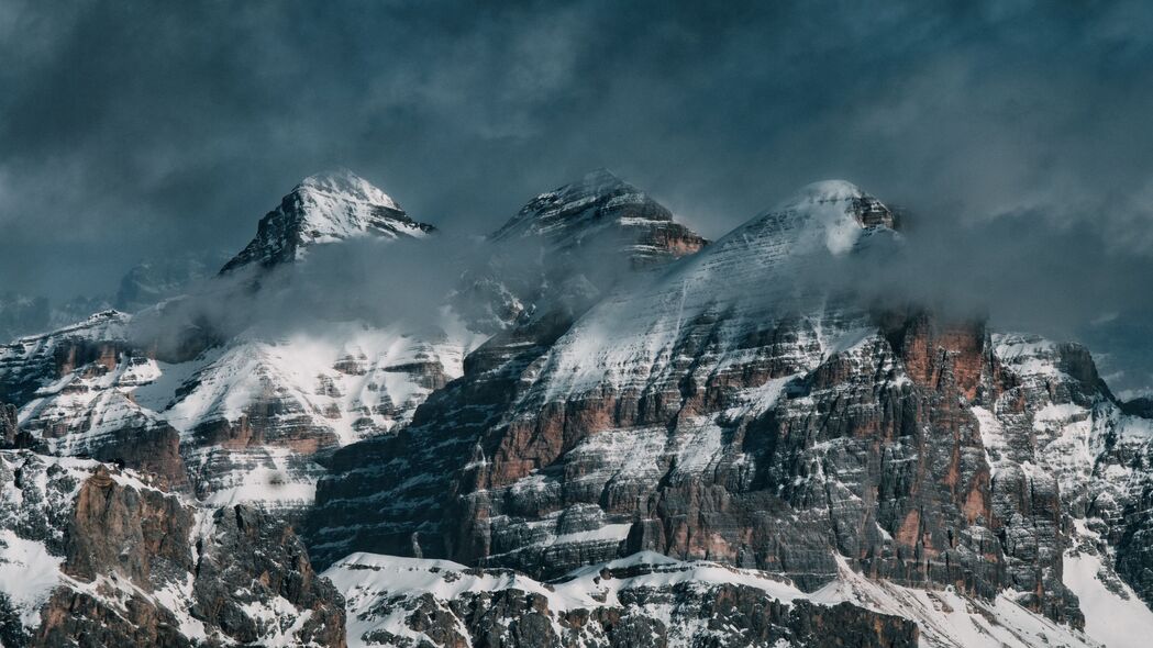 山脉雪景风光，4K超清壁纸，3840x2160高清下载