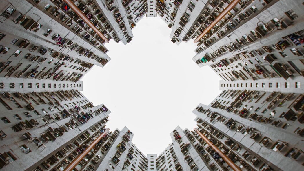 建筑奇观，仰视天空，尽享4K超清壁纸，3840x2160高清背景图片下载