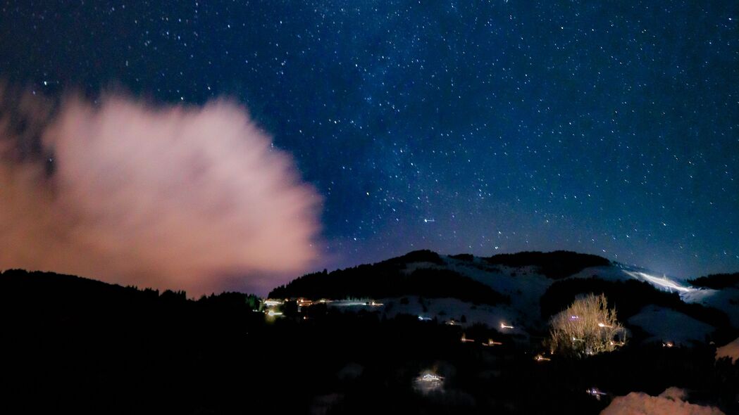 山脉星空夜景深邃，4K高清壁纸下载，3840x2160深色风景背景图片
