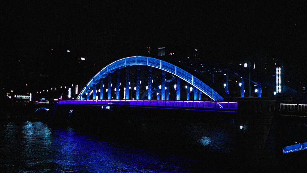 夜晚桥梁背光，黑暗中的建筑之美，4K超高清3840x2160壁纸下载