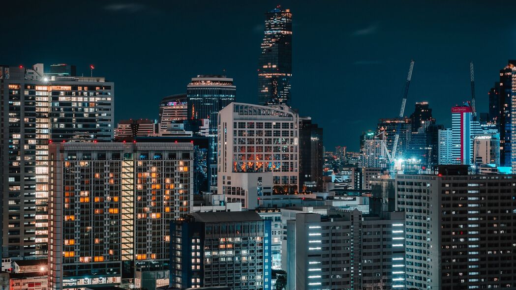 夜城建筑鸟瞰，黑暗中的璀璨灯光 - 4K高清壁纸下载（3840x2160）