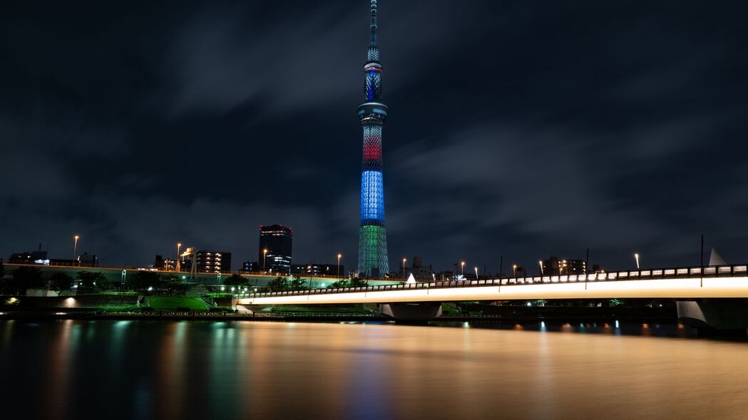 塔桥夜城建筑灯光璀璨，4K高清壁纸3840x2160免费下载