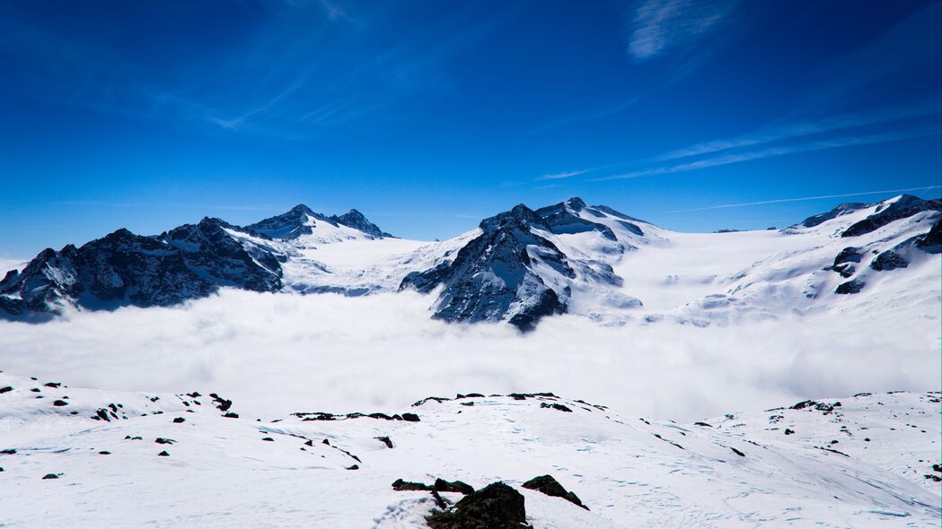 山脉雪峰雪景4K壁纸，高清3840x2160背景图片下载