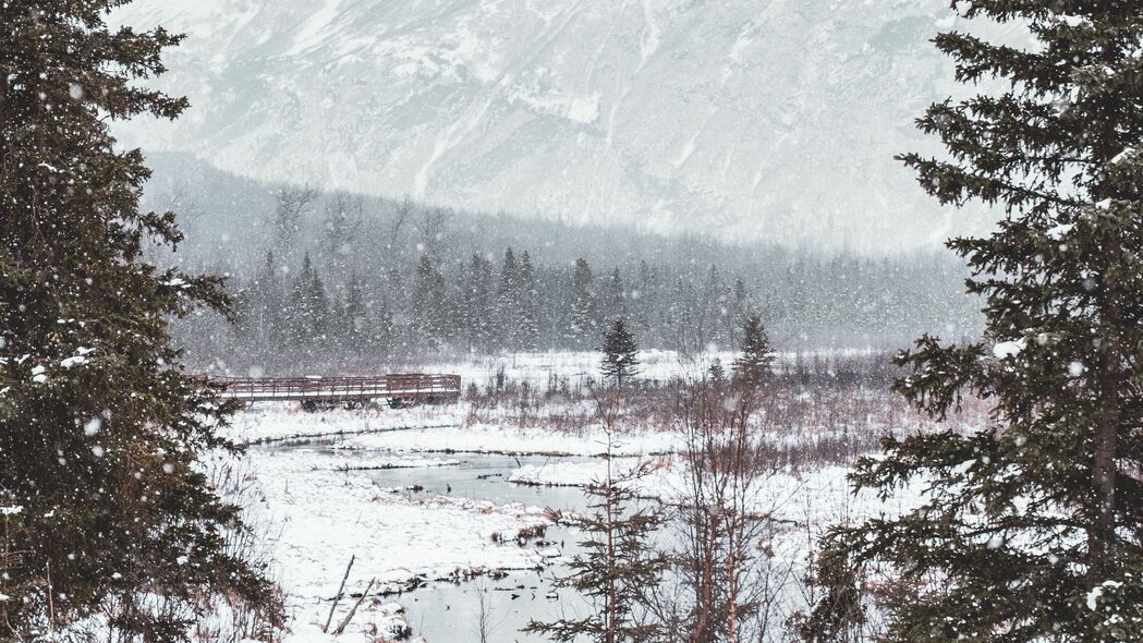 冬日自然美景，河流、山脉、森林雪景4K超清壁纸，3840x2160高清下载